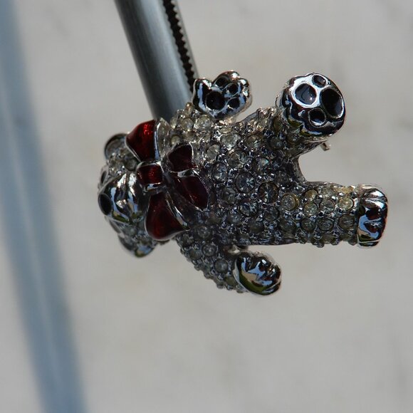 Swarovski Crystal Encrusted Bear Brooch - Picture 5 of 8